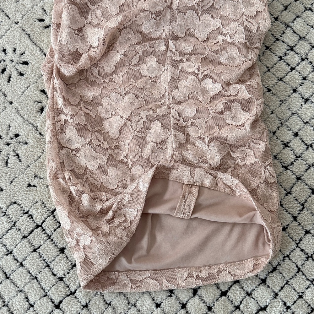Cache Dress - Picture 3 of 3